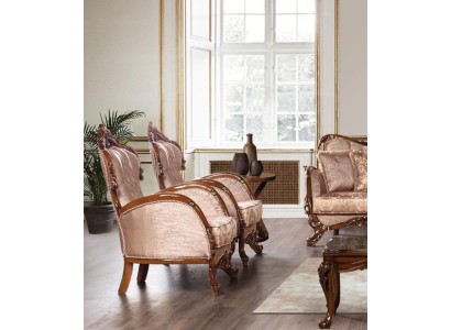 Изысканное классическое крылатое кресло светло-розового оттенка 