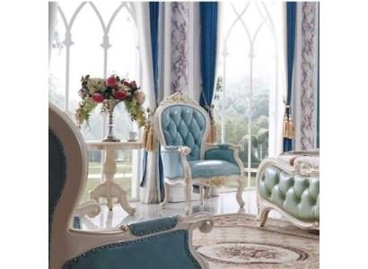 Классическое королевское кресло нежно-голубого цвета в стиле Честерфилд
