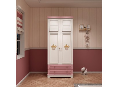 Великолепный шкаф для детской комнаты выполненный в классическом розовом цвете