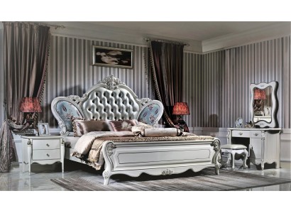 Бесподобный белый  спальный гарнитур из 3х частей в классическом стиле 
