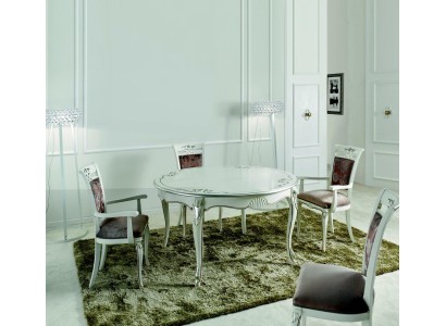 Итальянский круглый обеденный стол в белом цвете, ножки декорированы резными деталями ручной работы
