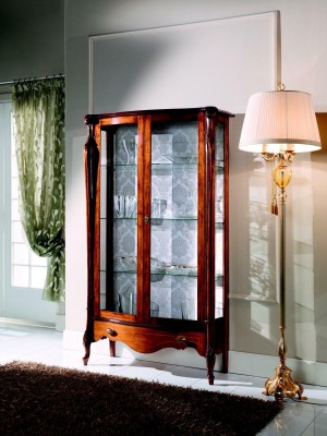 Luxury Italian Furniture Classic Furniture Wood Brown Display case Chic display cabinet