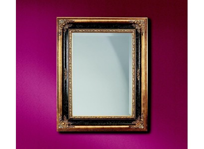 Большое настенное зеркало в деревянной раме от производителей мебели Италии 