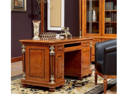Эксклюзивный дизайнерский письменный стол в классическом стиле из европейского производителя мебели
