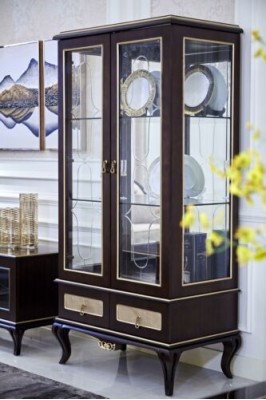 2-дверная витрина в роскошном классическом стиле Барокко Рококо изготовлен из 100% массива дерево