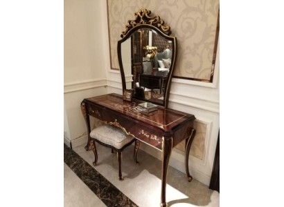 Изысканный туалетный столик с зеркалом с резными вставками  ручной работы в классическом стиле Барокко Рококо