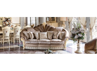 Изысканный 3-местный диван в классическом стиле от итальянского производителя мебели 